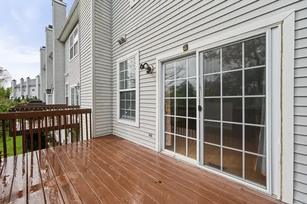 Large deck off the family room